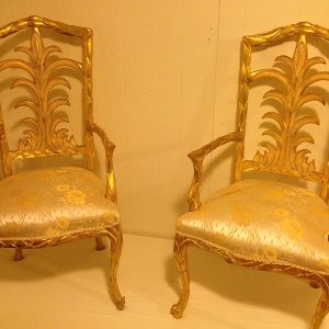Gold-Mhendi-Chaise